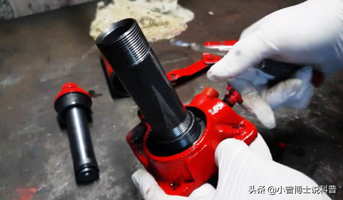千斤頂為啥能頂起百噸重物？是何原理？看完就明白