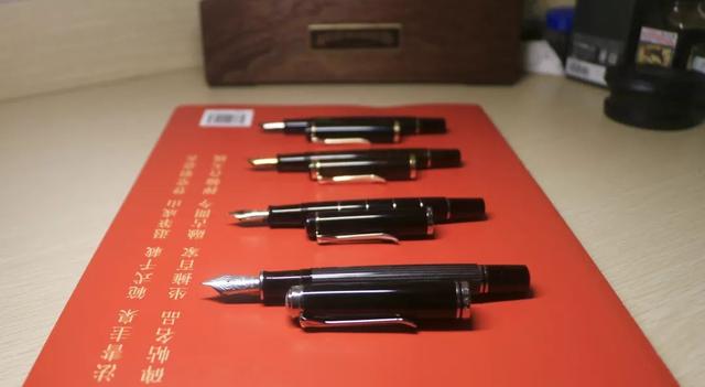 我的鳥筆初嘗試——幾支基本款現產百利金鋼筆對比評測
