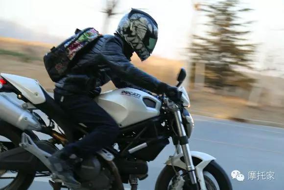 摩托家／聊聊我曾經的最愛，08款杜卡迪ducati 696