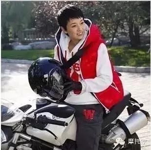 摩托家／聊聊我曾經的最愛，08款杜卡迪ducati 696