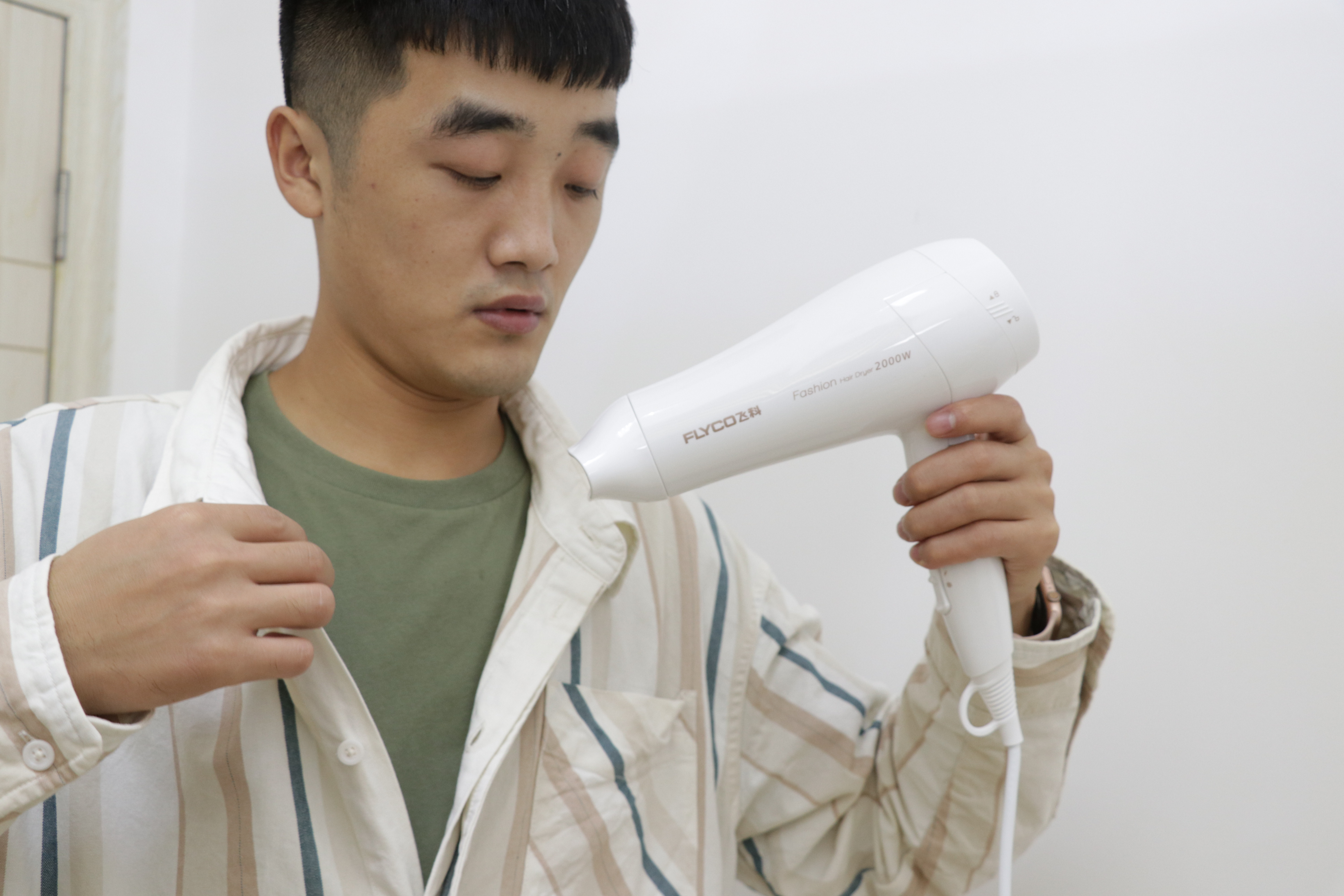 體驗飛科電吹風，6檔變速控溫+2000W大功率：價格太感人