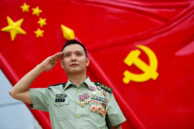 大校軍官咋識別，在軍中擔任啥職務？2分鐘必須介紹明白