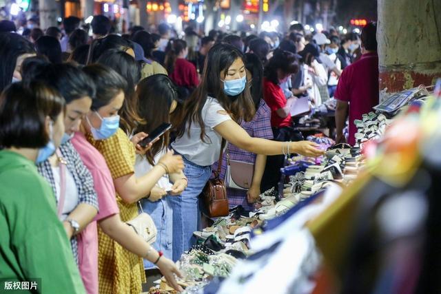 擺地攤賣這些東西，利潤高又好賣，適合新手操作