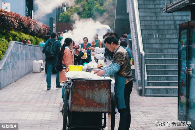 國家鼓勵擺地攤了！賣這8種好吃的最賺錢，下班直接去擺攤