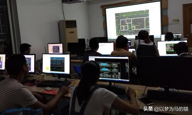 大專生報考這10個“?？茖I”靠譜，實用性很高，畢業很好找工作