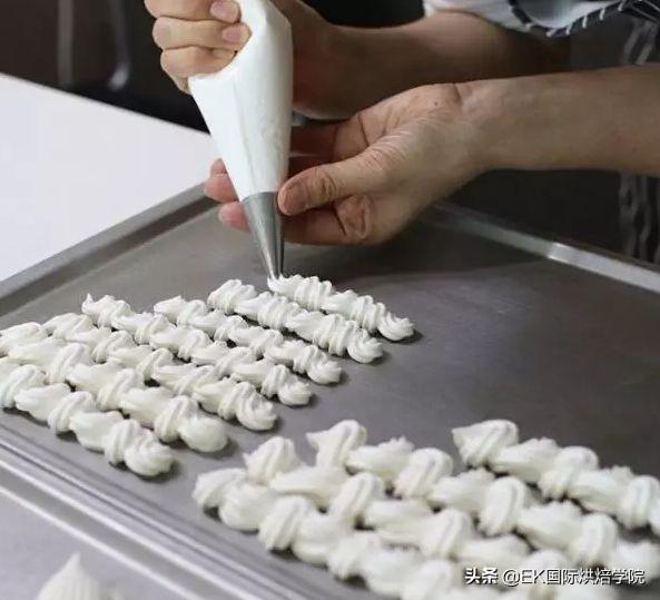 別扔！用不完的淡奶油，還能做這7款小甜品