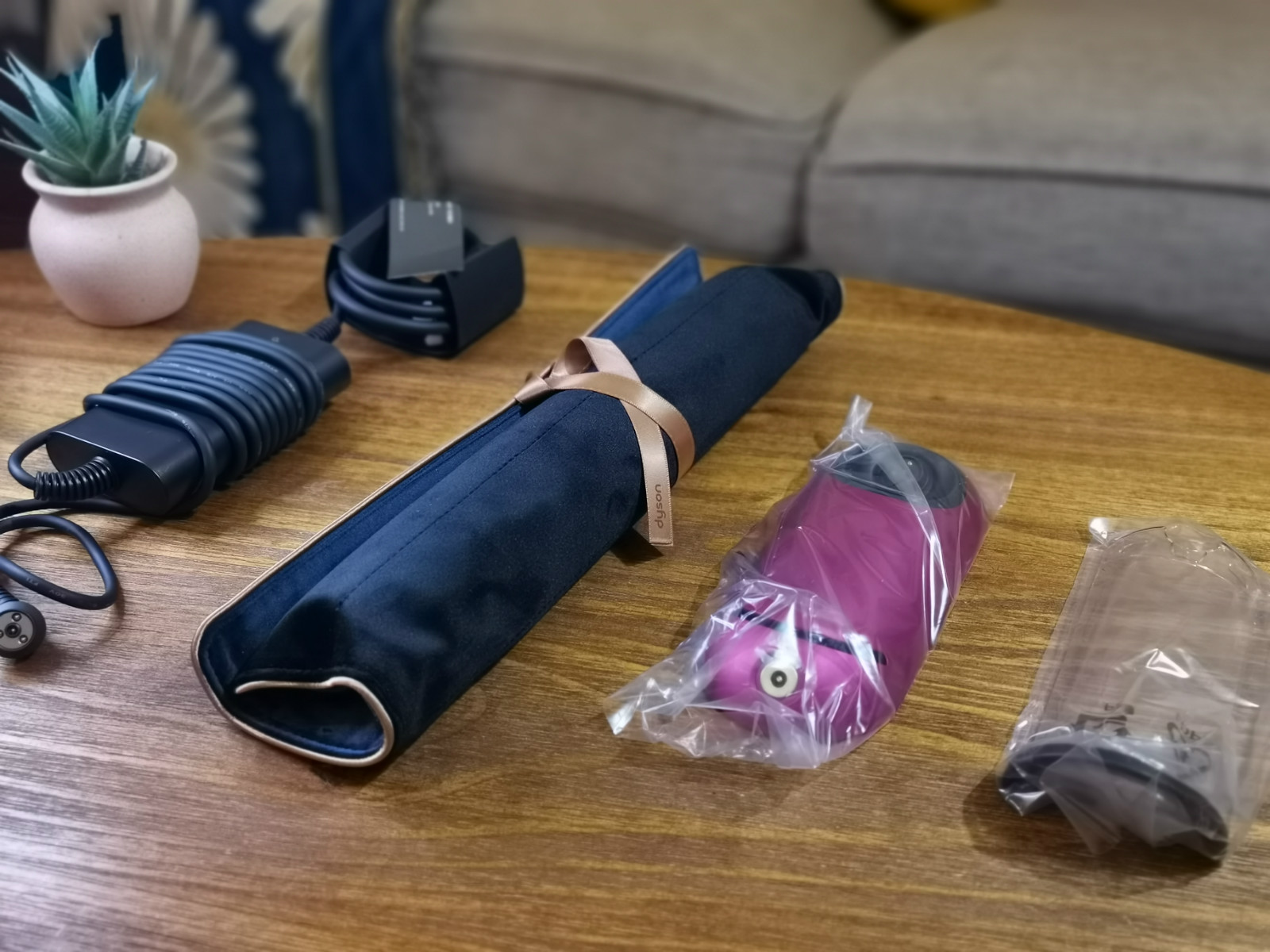 8分鐘快速做精致女孩？戴森美發直發器上手體驗