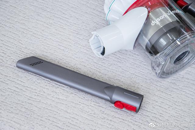 我又向高品質生活邁進了一步！戴森V7 Mattress除螨儀手持吸塵器