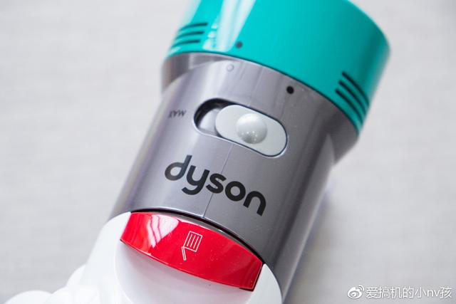 我又向高品質生活邁進了一步！戴森V7 Mattress除螨儀手持吸塵器