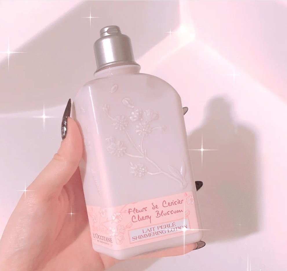身體乳界的天花板，有便宜有貴，雅頓堪稱前輩，百雀羚甘油十幾元