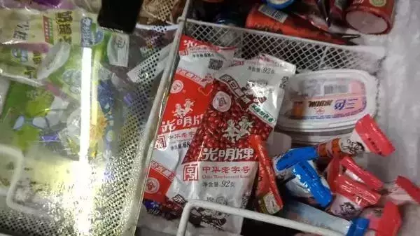 伊利每益添上線新品；可口可樂與百威英博運用區塊鏈技術