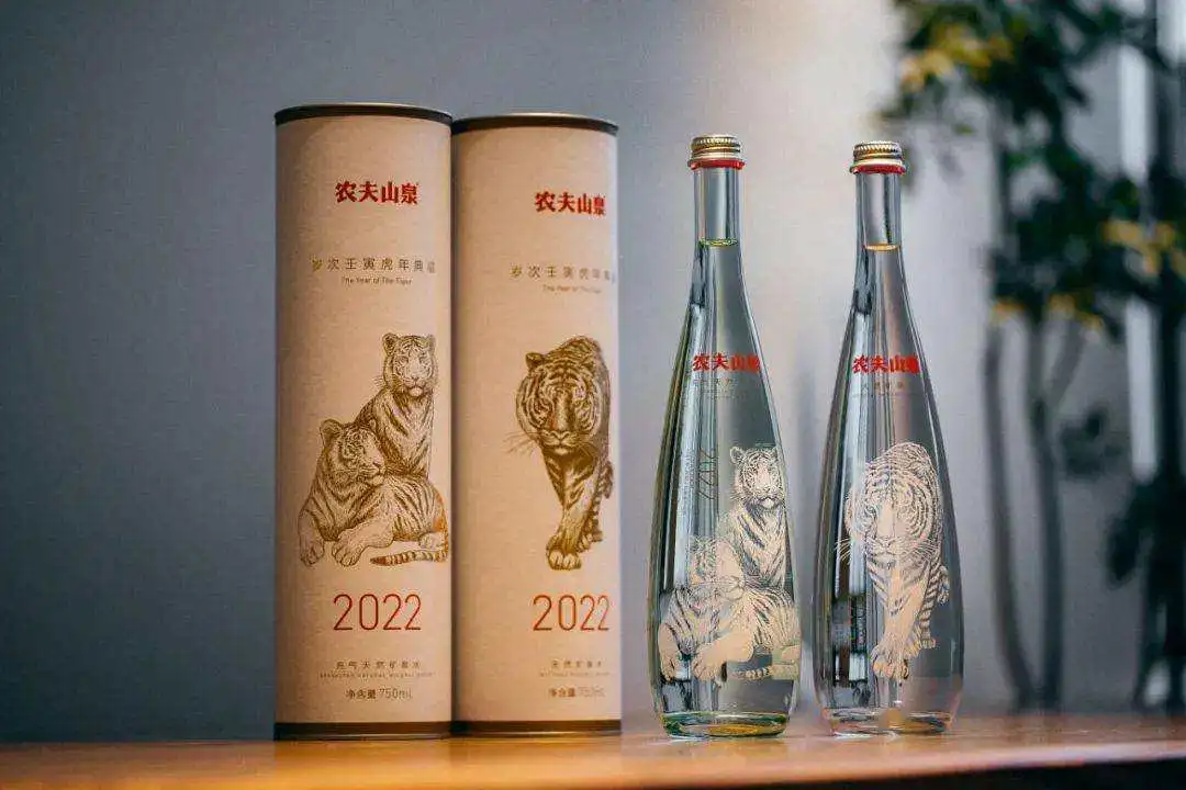 伊利推宮廷御膳古法酸奶，自嗨鍋帶來新品牌牛頓定律… | 一周熱聞