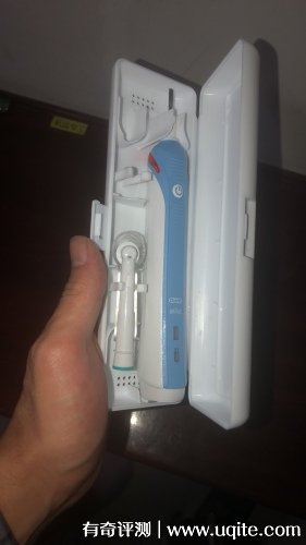 OralB歐樂B電動牙刷哪款好用嗎，P2000親身使用推薦