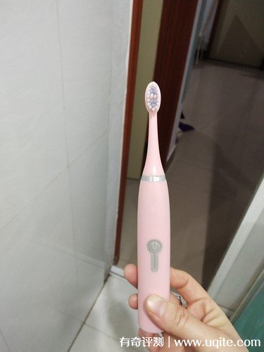 worms電動牙刷怎么樣是品牌嗎，真實使用評測(價格僅9.9元)