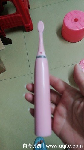 worms電動牙刷怎么樣是品牌嗎，真實使用評測(價格僅9.9元)