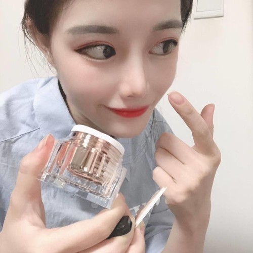 安美粉底霜怎么樣好用嗎，推薦安美金蓋粉底霜(細膩無暇奶油肌)