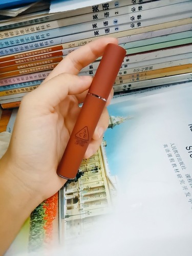 3ce唇釉怎么樣在韓國什么檔次，推薦最火色號taupe(韓國一線品牌)