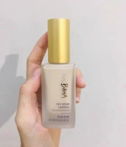 珀萊雅粉底液怎么樣適合什么膚質，遮瑕版上妝體驗(油皮親媽)