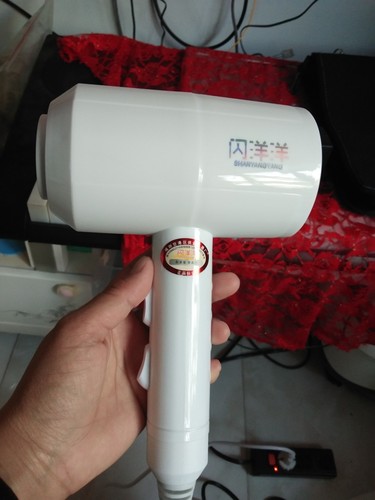 閃洋洋電吹風機怎么樣質量好嗎，用戶親身測評(價格僅19.9元)