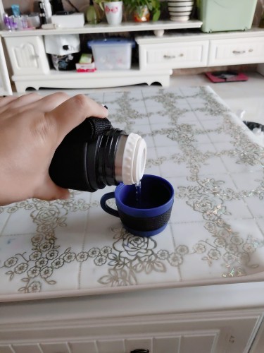 北極行保溫杯怎么樣什么牌子，兒童保溫杯使用體驗(國產品牌)