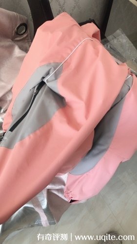 獅奴利亞沖鋒衣怎么樣哪個國家產的，使用后評價(國產品牌)
