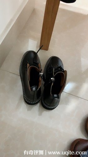 達芙妮馬丁靴女鞋質量怎么樣，真實購買體驗(性價比高值得購買)