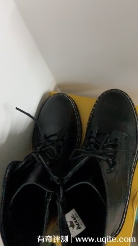 艾斯臣馬丁靴怎么樣是名牌嗎，真實購買體驗(時尚女鞋品牌)