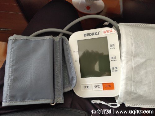 dedakj電子血壓計怎么樣是什么品牌好嗎，使用評價(德國高端品牌)