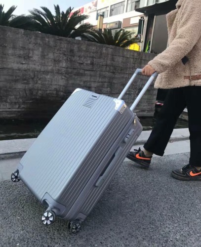 淘寶尚層行李箱質量怎么樣是品牌好嗎，使用效果評測(國產)